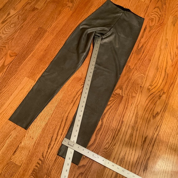 Commando Faux Leather Pants, Black High Waist Pull On Body Con Fit Stretch, Sz M - Picture 9 of 9